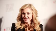 Cine este actrița care ar putea să o joace pe Madonna într-un film biografic. Asemănarea dintre cele două este uimitoare