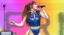 Acuzată că a făcut o fetiță de 11 ani să plângă și, mai apoi, interzisă la un festival din Rio de Janeiro, Chappell Roan reacționează: „Nu urăsc copiii! Asta e absurd”