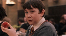 Actorul care l-a interpretat pe Neville Longbottom in seria Harry Potter a renuntat la burlacie