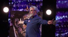 Românii au talent 2023. Ion Voineagu, pictorul din Brăila care dă lecții pe TikTok. „Nu mai merge cum era odată”