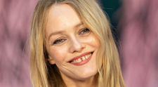 La 53 de ani Vanessa Paradis se bucură de țigări, vin și lene. De ce respinge orice intervenție estetică. ”Ca să mă simt frumoasă...”