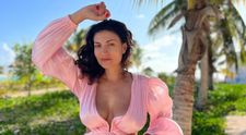 Ioana Ginghină, imagini spectaculoase din vacanța în Zanzibar! Actrița arată impecabil în costum de baie
