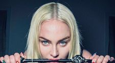 Madonna, topless la 63 de ani! Imaginea postată pe Instagram a adunat aproape 1 milion de like-uri în 10 ore