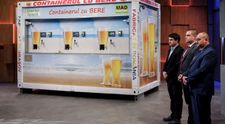 Vlad Colceriu, Nicu Negură și Bogdan Dascălu, inginerii care au venit în fața investitorilor cu un container cu bere