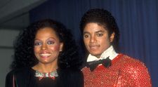 Incredibil cum arată Diana Ross la 82 de ani! Legendara artistă care a ocupat un loc special în inima lui Michael Jackson, surprinsă de paparazzi la cumpărături