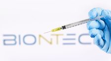BioNTech a anunțat că se studiază aplicarea tehnologiei ARNm de la vaccinurile COVID-19 în tratarea sclerozei multiple