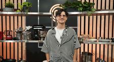 Masterchef 2024, 17 septembrie. Artistul Mark Stam și-a arătat talentul în bucătărie cu salata rusească „Șubă”. Chef Sorin Bontea: „Cânți după note și gătești după ureche”