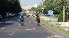 Calatorie cu scop caritabil. Doi romani stabiliti in Marea Britanie au pedalat din Londra pana in Bucuresti