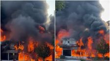 Incendiu devastator la un club celebru din Mamaia! Flăcările uriașe au cuprins întreaga clădire, iar martorii au filmat scenele șocante. VIDEO