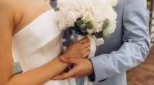 O mireasă, găsită inconștientă de soțul ei, pe un scaun, la propria nuntă. Ce se întâmplase cu doar câteva minute înainte de a leșina