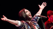 Conchita Wurst a bifat încă o apariție excentrică. Cum arată îmbrăcată într-o rochie scurtă și mulată