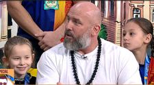 Cătălin Zmărăndescu, alături de echipa de copii campioni pe care îi antrenează! Cum l-a schimbat apropierea de Dumnezeu