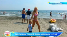 Raluca Zenga, o mamica tanara si frumoasa la plaja