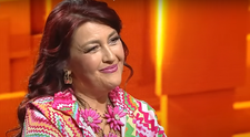 Rona Hartner a fost dependentă de alcool, la doar 14 ani: „Beam cot la cot cu tata”. Artista a încercat să își ia viața de două ori din această cauză