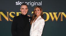 Debut strălucitor la Hollywood pentru Teddy Williams! Fiica lui Robbie Williams a primit primul rol într-un lungmetraj, la 13 ani. Artistul și soția lui, Ayda Field, au fost prezenți la premiera filmului