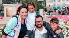 Eva Măruță, adorabilă în vacanța cu părinții ei. „Te concediez din familie”