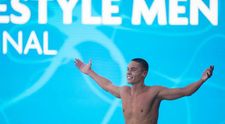 David Popovici a fost felicitat de Nadia Comăneci: „Este absolut fabulos!”