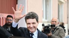 Nicușor Dan și-a făcut publică declarația de avere și lista cu cele 400 de persoane care l-au împrumutat în campanie. Ce scrie în declarație și ce sumă are în cont