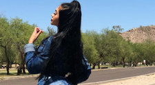 La 22 de ani este una dintre cele mai urmărite vedete pe Instagram. Cum arată tânăra cu forme voluptoase