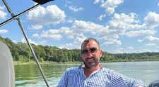 Pescobar, comparat cu Irinel Columbeanu. Reacția afaceristului în urma comentariului primit din partea internautului: „Cred că are nevoie de...”
