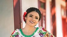 VIDEO Cosmina Adam, provocare culinară cu viermi murați