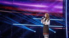 Românii au talent, 3 aprilie 2026. Elizaveta Calmuțchi are doar 10 ani, dar trăiește muzica cu intensitatea unui artist matur! Andra, profund impresionată de vocea copilei