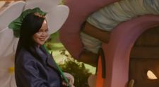 Rihanna revine cu o piesă nouă – „Friend of Mine”, pentru coloana sonoră a filmului „Ștrumfii”