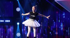 Românii au talent 2021: Ștefania Grapa, balerina care i-a cucerit pe jurați cu dansul ei pe hoverboard