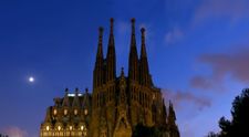 Cum va arata faimoasa catedrala din Barcelona dupa ce se va incheia constructia ei: Sagrada Familia in 2026 VIDEO