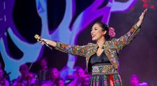 Andra pleacă în turneu cu show-ul Tradițional, iar prima escală e Londra