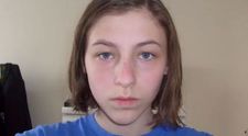 Timp de 8 ani, o adolescenta si-a facut zilnic cate un selfie. In ultima fotografie este greu de recunoscut
