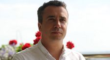 Următorul șef care intră sub acoperire este Mircea Săplăcan, directorul unui important lanț de florării