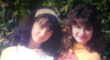O recunoști? Acum este una dintre cele mai cunoscute și dorite femei din România, iar în adolescență arăta așa. Nici cei mai mari fani nu și-au dat seama cine este