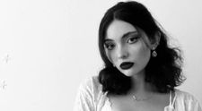 Alexandra, studenta de la Drept care a murit în ziua în care a împlinit 22 de ani, a fost înmormântată. Mama tinerei, sfâșiată de durere înainte ca fiica ei să fie condusă pe ultimul drum: „Și-a astupat urechile...”