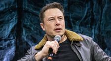 Elon Musk le-a spus anagajaților săi că n-au motive să se teamă de coronavirus