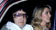 Dezvăluiri despre Elvis Presley. Ce făcea acesta în dormitorul său superluxos