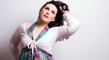 Fiica vitrega a lui Gheorghe Zamfir, Sarah Stajic, vine ASTAZI la 