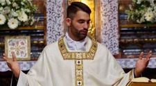 Un preot de doar 35 de ani, găsit mort în propria casă! Duhovnicul s-ar fi sinucis: „Era atât de amabil, plin de iubire!”