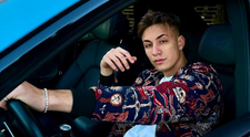 Noua senzație a muzicii trap, YNY Sebi, va urca pe scena Beach, Please!, cel mai așteptat festival de muzică al primăverii