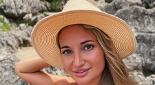 Celebra infuenceriță Julia a murit fulgerător la 38 de ani, după o intervenție estetică la o clinică de elită! Femeia, mama unei fetițe de doar câțiva ani, s-a stins la câteva ore după ce a postat pe internet
