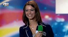 Vorbeste rapid invers in romana, franceza si engleza! Talent uluitor! VIDEO