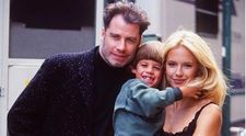 Nu trece o zi fără să se gândească la ei! Dramă fără sfârșit pentru John Travolta: soția i-a murit în urmă cu aproape 4 ani, iar fiul în urmă cu 15 ani