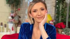 Adela Popescu se bucură de concediu. Unde se relaxează împreună cu familia și prietenii