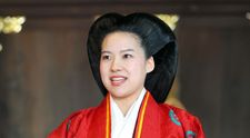 Prințesa Japoniei a renunțat la titlul regal pentru a se mărita cu un om de rând. Cum arată acesta