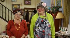 Diseara, de la 21:30, Tanti Florica si Victorita pleaca in vacanta la bai