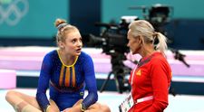 Sabrina Voinea, forțată de antrenoarea Camelia Voinea să continue exercițiul, chiar dacă se plânge de dureri. Imagini îngrijorătoare din sala de gimnastică: „Mami, nu mai pot!”