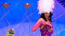 Lavinia Parva a ramas fara bretea in timpului cabaretului! Vezi AICI momentul!