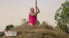 Julieta a facut SHOW la inaltime! S-a urcat pe claia de fan si a dansat pentru Marin