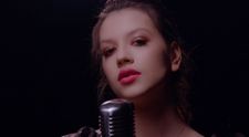 Cleopatra Stratan a lansat piesa ”Vorba de tine”. ”Este scrisă și compusă în totalitate de mine”
