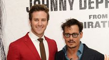 După ce a fost acuzat de canibalism, Armie Hammer șochează din nou. Ce i-a făcut, pe ascuns, lui Johnny Depp: ”Nu m-au mai lăsat lângă el după aceea...”